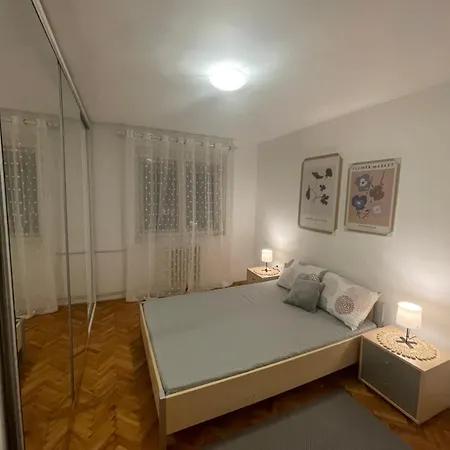 Apartman Obradovic Novi Sad Esterno foto