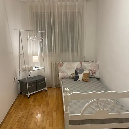 Apartman Obradovic Novi Sad Esterno foto